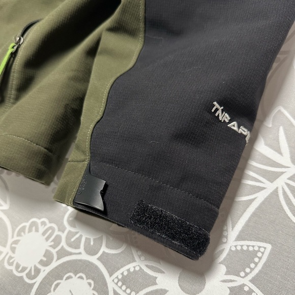 The North Face green and black Gore-Tex jacket Medium - Picture 2 of 11
